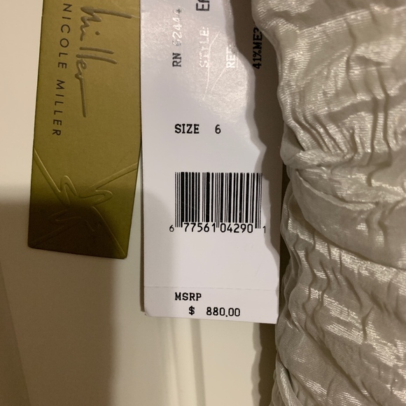 NICOLE MILLER WEDDING GOWN SIZE 6 - Picture 6 of 8